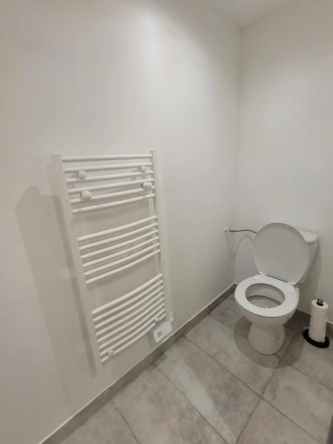 Cosy Studio Saint-Mitre-les-Remparts 0*,  France
